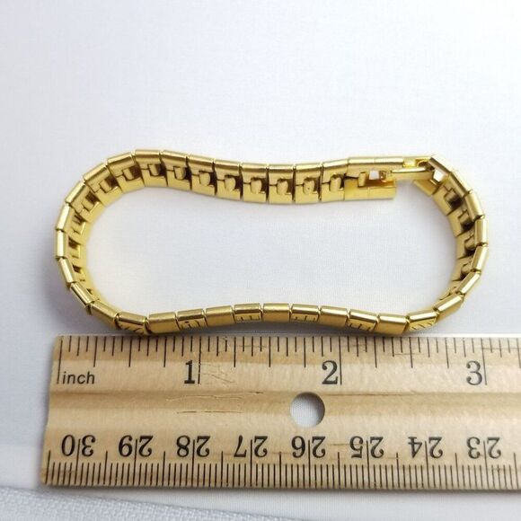 Vintage Matte and Polished Gold Tone Bangle Bracelet, Stacking Estate - Picture 5 of 7